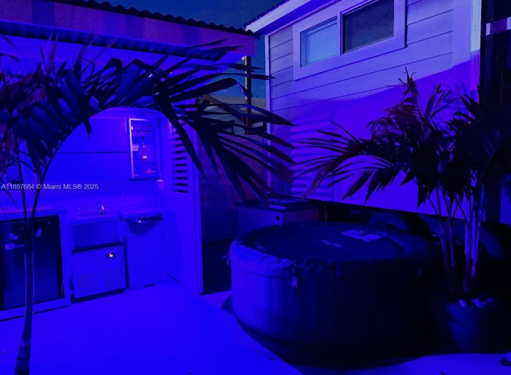 325 Calusa St 302, Key Largo FL 33037