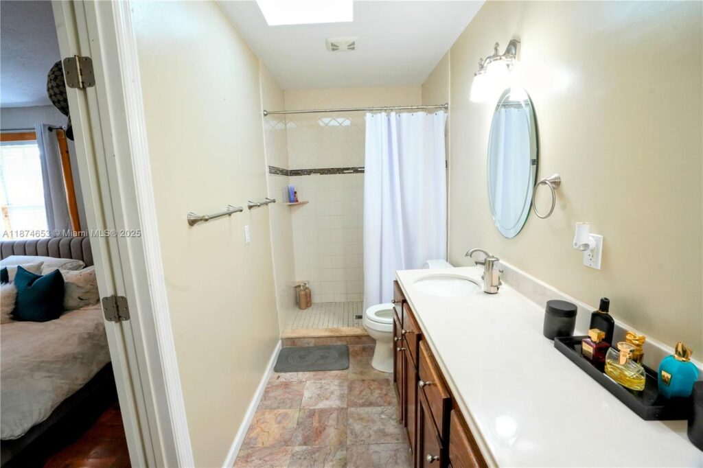 2304 SE 8TH TER, Cape Coral FL 33990