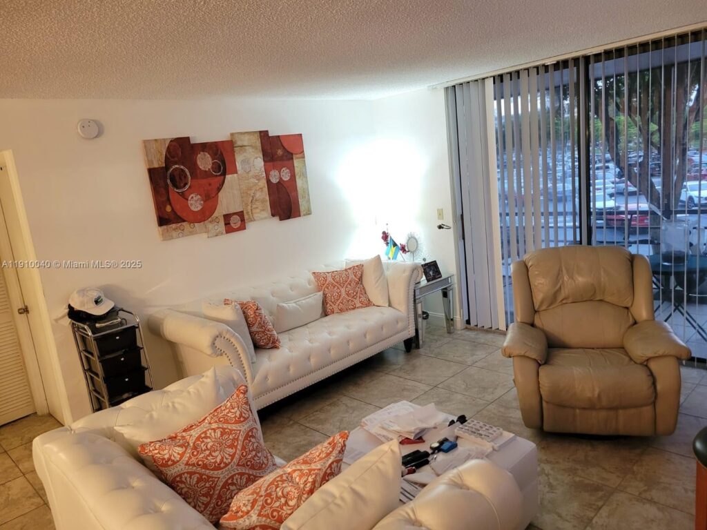 1400 Saint Charles Pl # 215, Pembroke Pines FL 33026