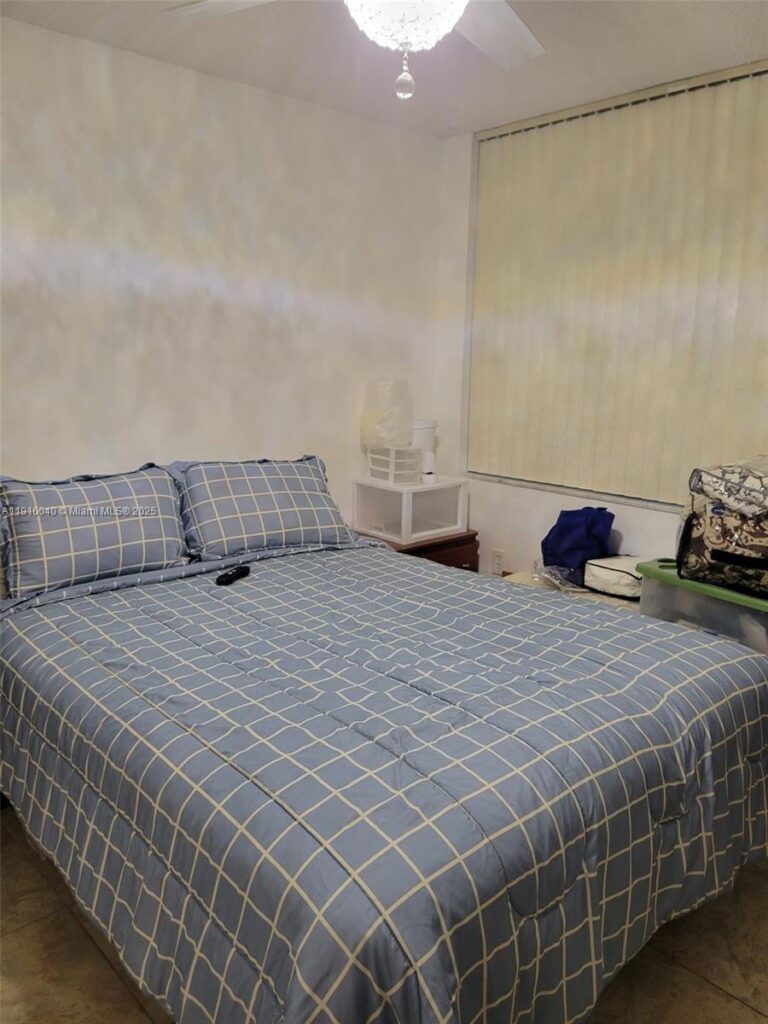 1400 Saint Charles Pl # 215, Pembroke Pines FL 33026