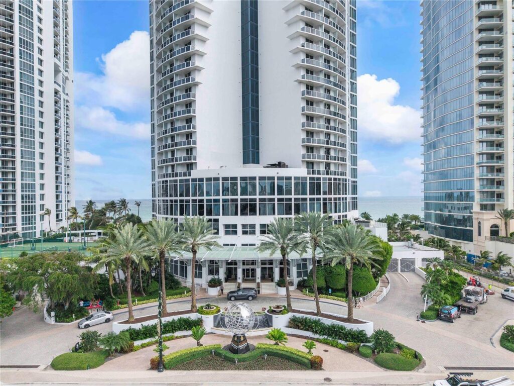 18001 Collins Avenue # 2806, North Miami Beach FL 33160