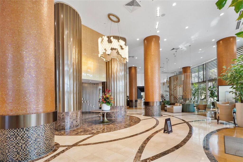 18001 Collins Avenue # 2806, North Miami Beach FL 33160