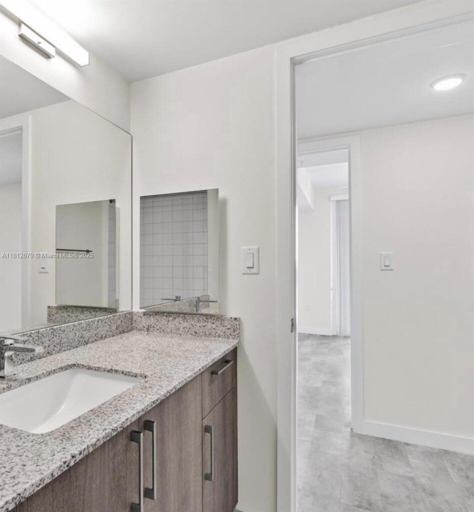 400 NW 112th Ave # 718, Sweetwater FL 33172