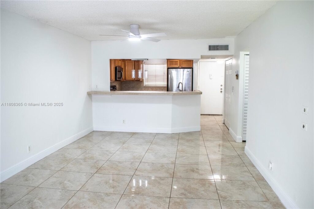 3090 Holiday Springs Blvd # 305, Margate FL 33063