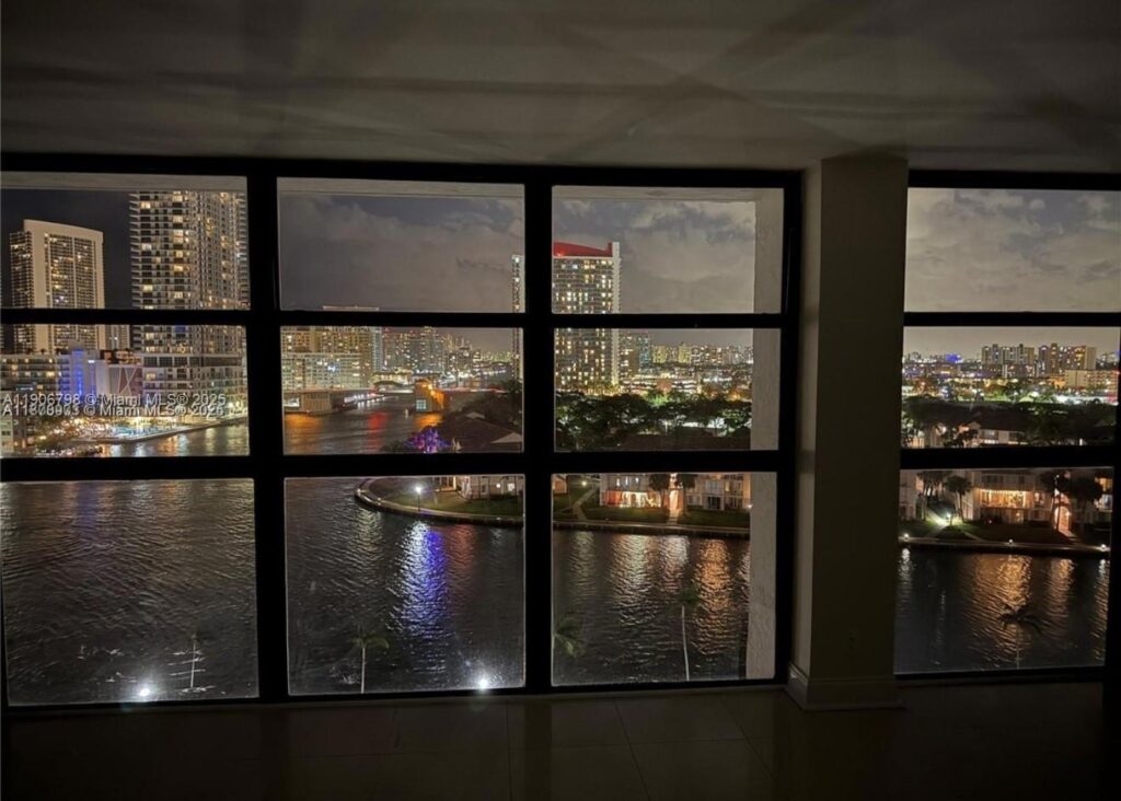 200 Leslie Dr # 1124, Hallandale Beach FL 33009