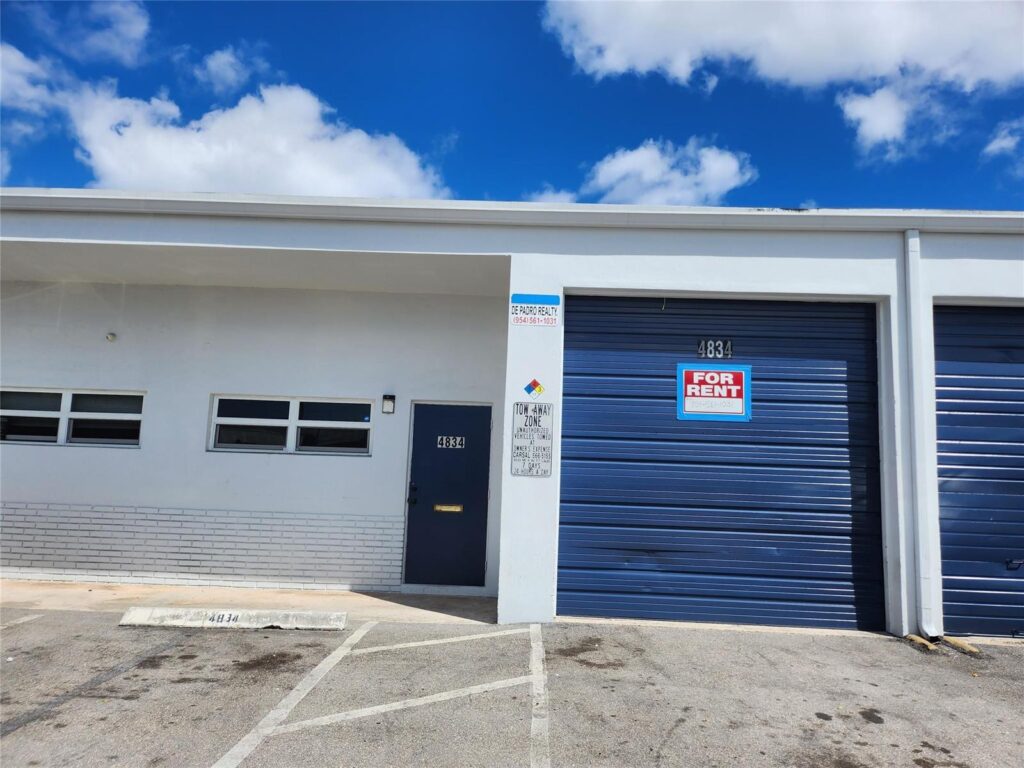 4834 NE 10 Avenue, Oakland Park FL 33334