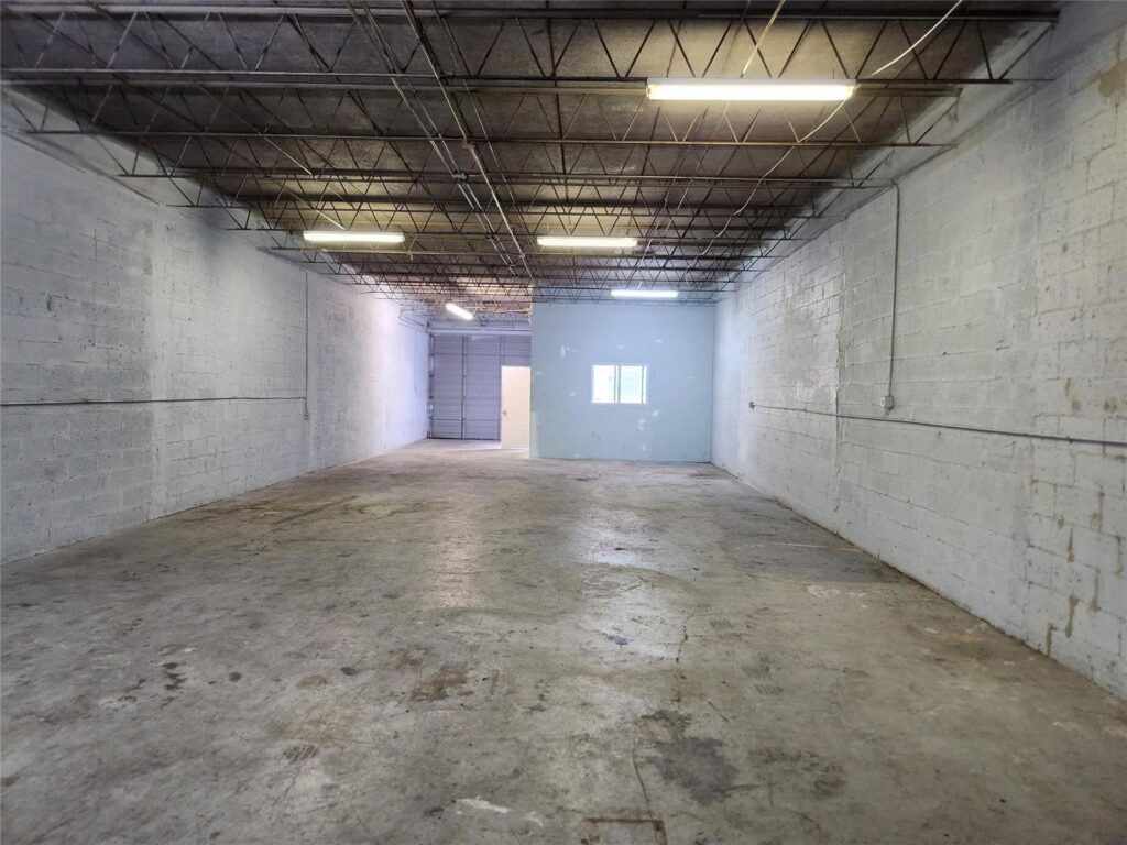 4834 NE 10 Avenue, Oakland Park FL 33334