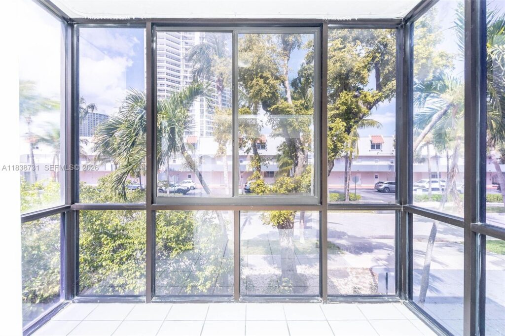 3862 NE 171st St # B, North Miami Beach FL 33160