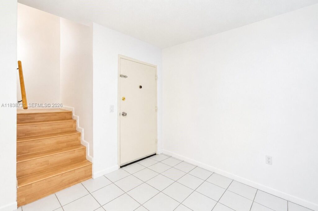3862 NE 171st St # B, North Miami Beach FL 33160