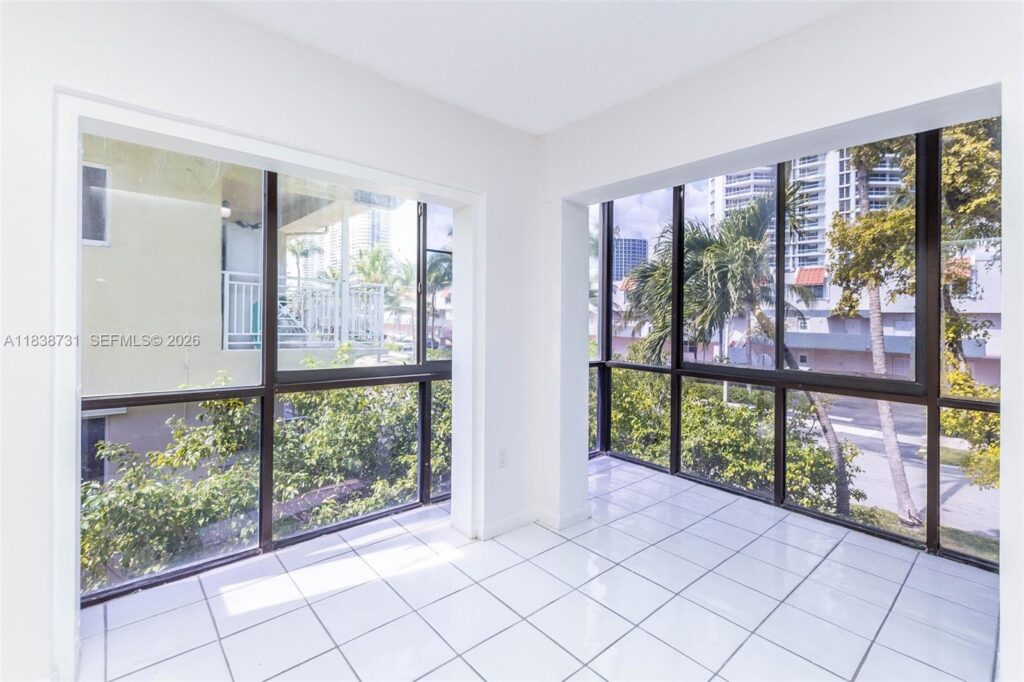 3862 NE 171st St # B, North Miami Beach FL 33160