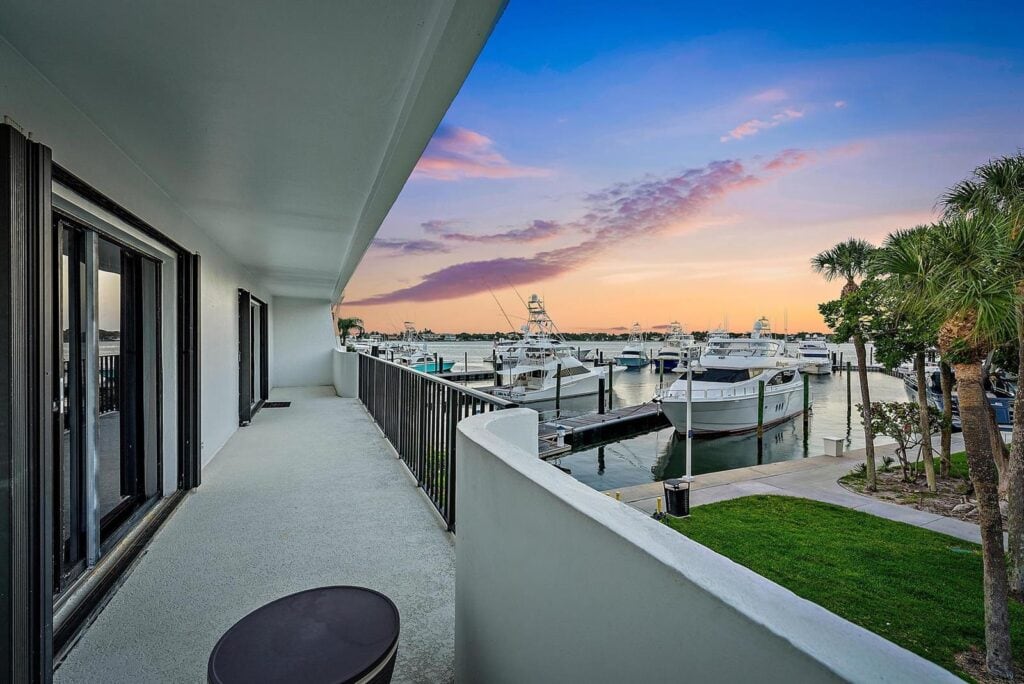 1200 Marine Way # G11, North Palm Beach FL 33408