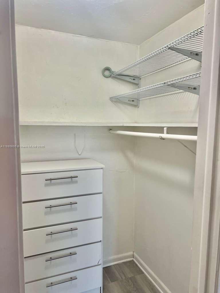 1300 W 53rd St # 18, Hialeah FL 33012