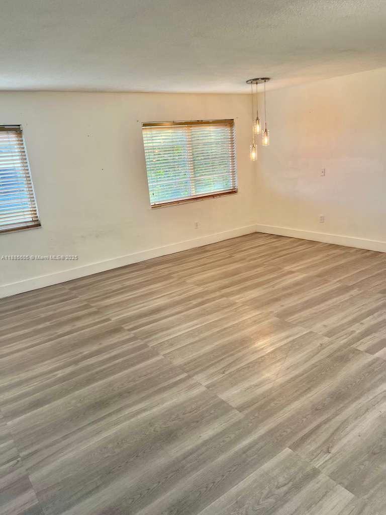 1300 W 53rd St # 18, Hialeah FL 33012