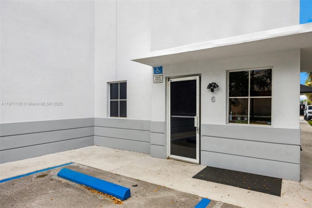 2451 NW 109th Ave # 6, Sweetwater FL 33172