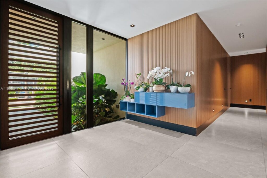 655 Layne Blvd # 0, Hallandale Beach FL 33009