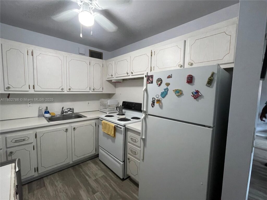 279 Markham M # M, Deerfield Beach FL 33442