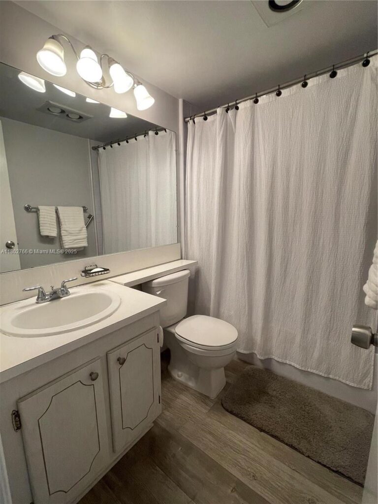 279 Markham M # M, Deerfield Beach FL 33442