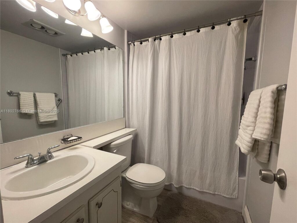 279 Markham M # M, Deerfield Beach FL 33442