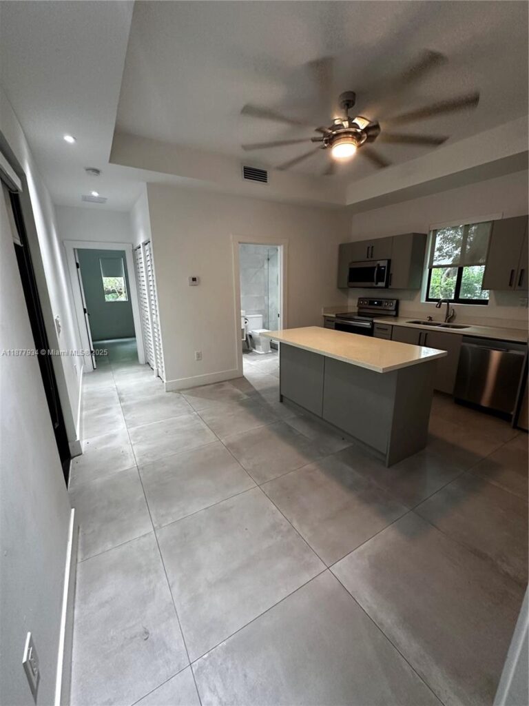 14 Coral Dr # 1, Key Largo FL 33037
