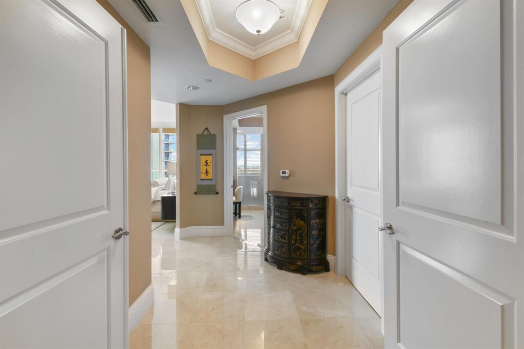 5050 N Ocean Drive # 703, Singer Island FL 33404