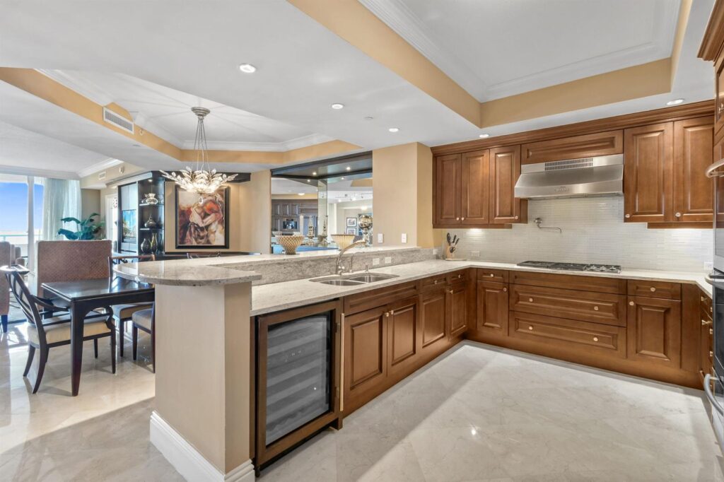 5050 N Ocean Drive # 703, Singer Island FL 33404