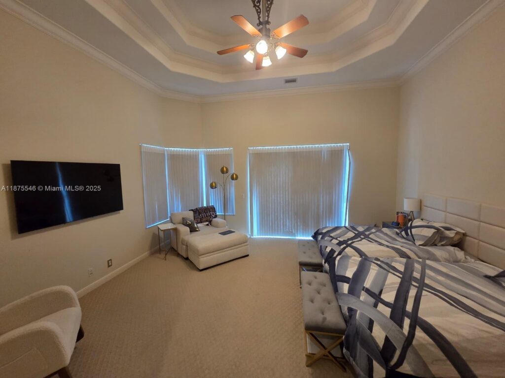 7030 Islegrove Pl, Boca Raton FL 33433