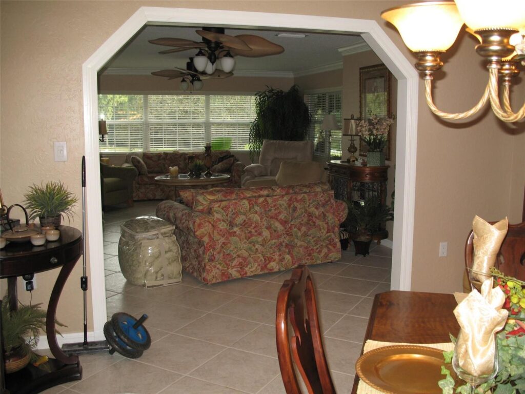 555 SW 87th Place, Ocala FL 34476