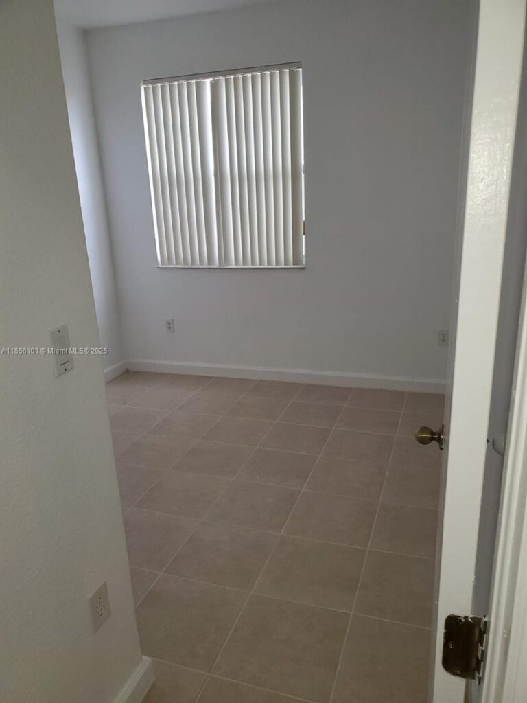 1666 SE 27 CT # 108, Florida City FL 33035