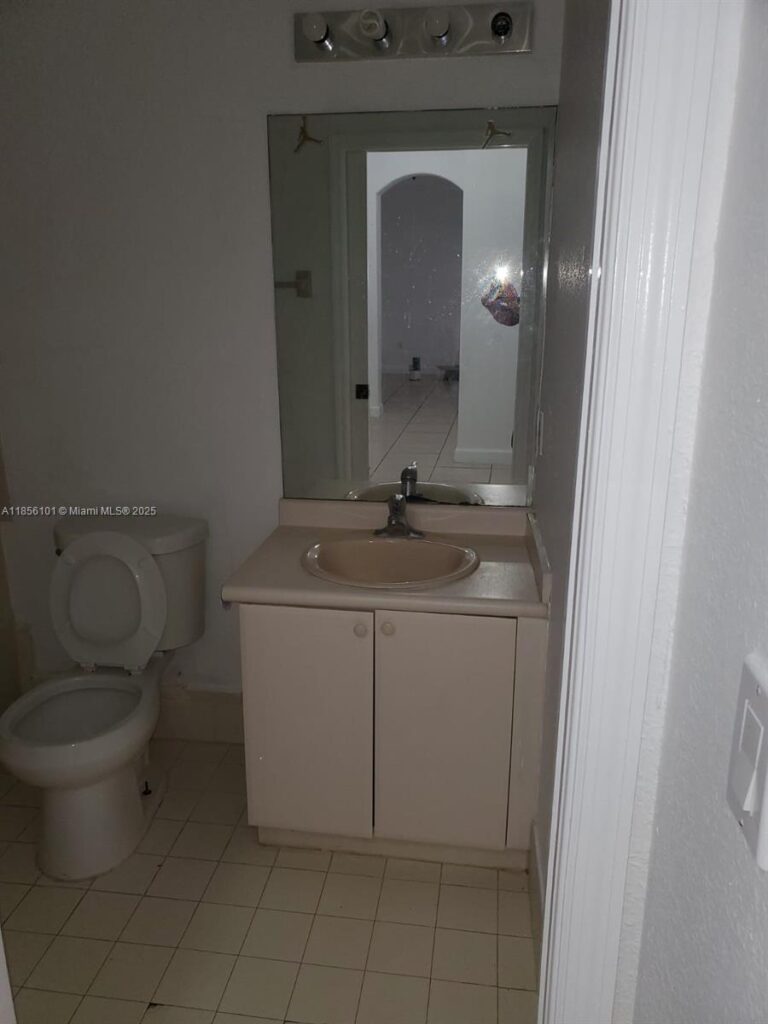 1666 SE 27 CT # 108, Florida City FL 33035