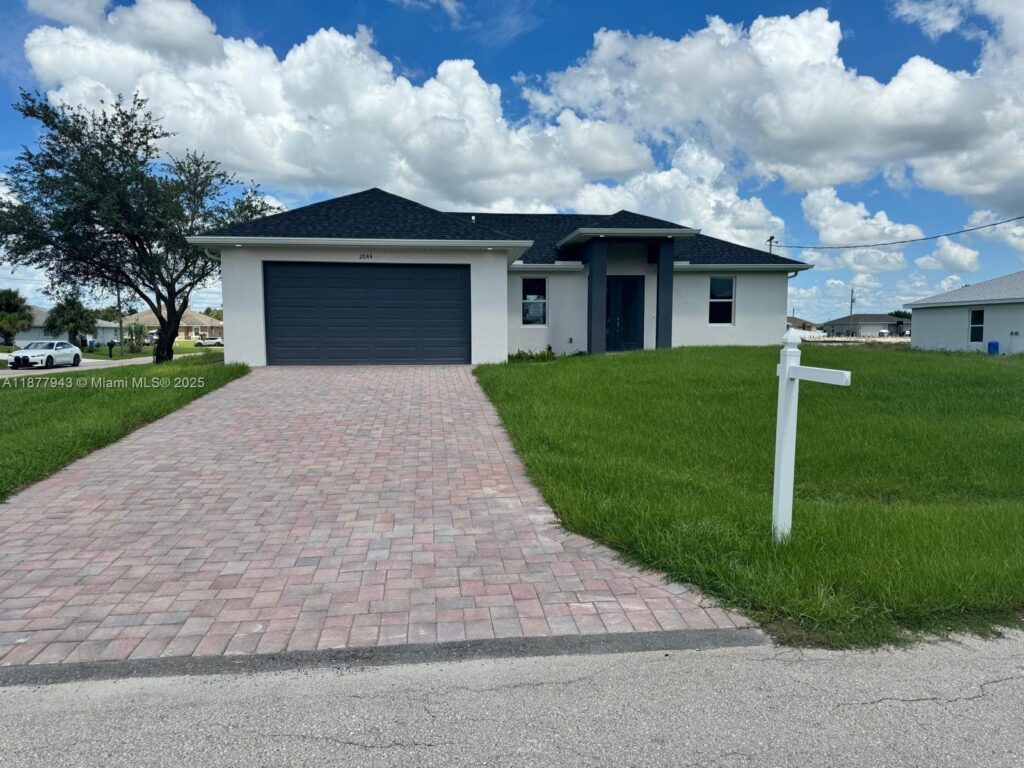 2044 Crawford Ave N, Lehigh Acres FL 33971