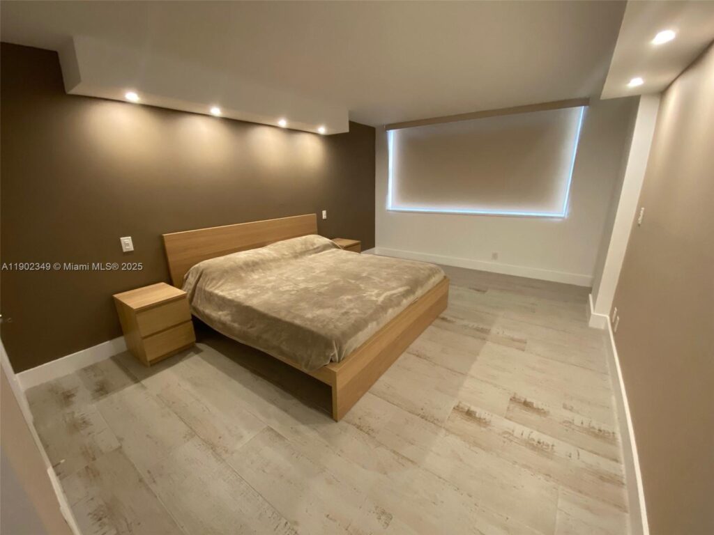 3161 S Ocean Dr # 1210, Hallandale Beach FL 33009