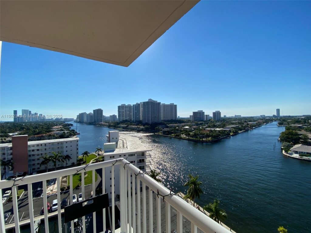 3161 S Ocean Dr # 1210, Hallandale Beach FL 33009