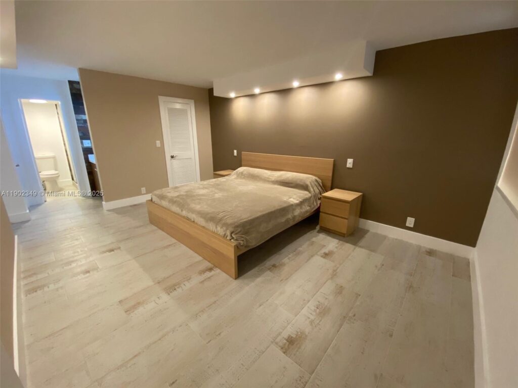 3161 S Ocean Dr # 1210, Hallandale Beach FL 33009