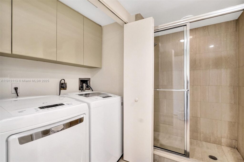 3000 Island Blvd # 903, Aventura FL 33160
