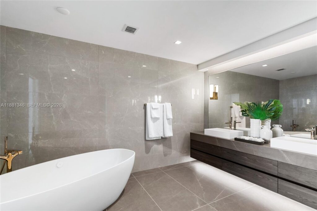 1116 N Ocean Blvd # 1404, Pompano Beach FL 33062