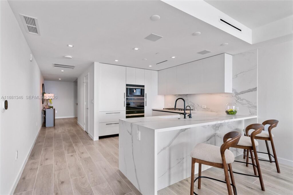 1116 N Ocean Blvd # 1404, Pompano Beach FL 33062