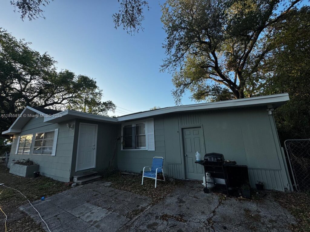 2105 FRANKLIN, Fort Myers FL 33901