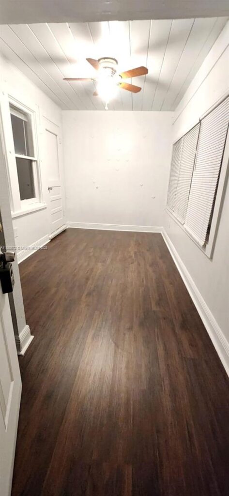 2105 FRANKLIN, Fort Myers FL 33901