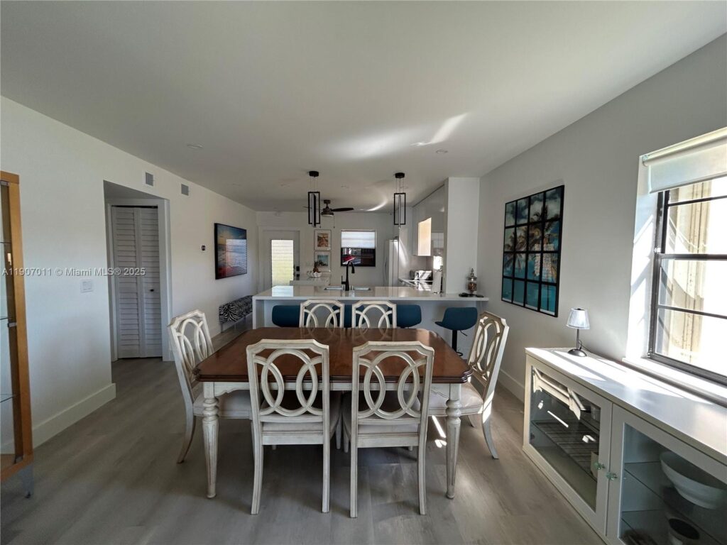 200 Berkley Rd # 113, Hollywood FL 33024