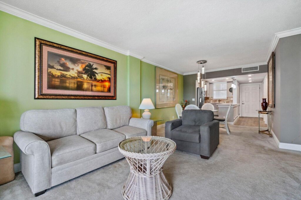 100 Paradise Harbour Boulevard # 208, North Palm Beach FL 33408
