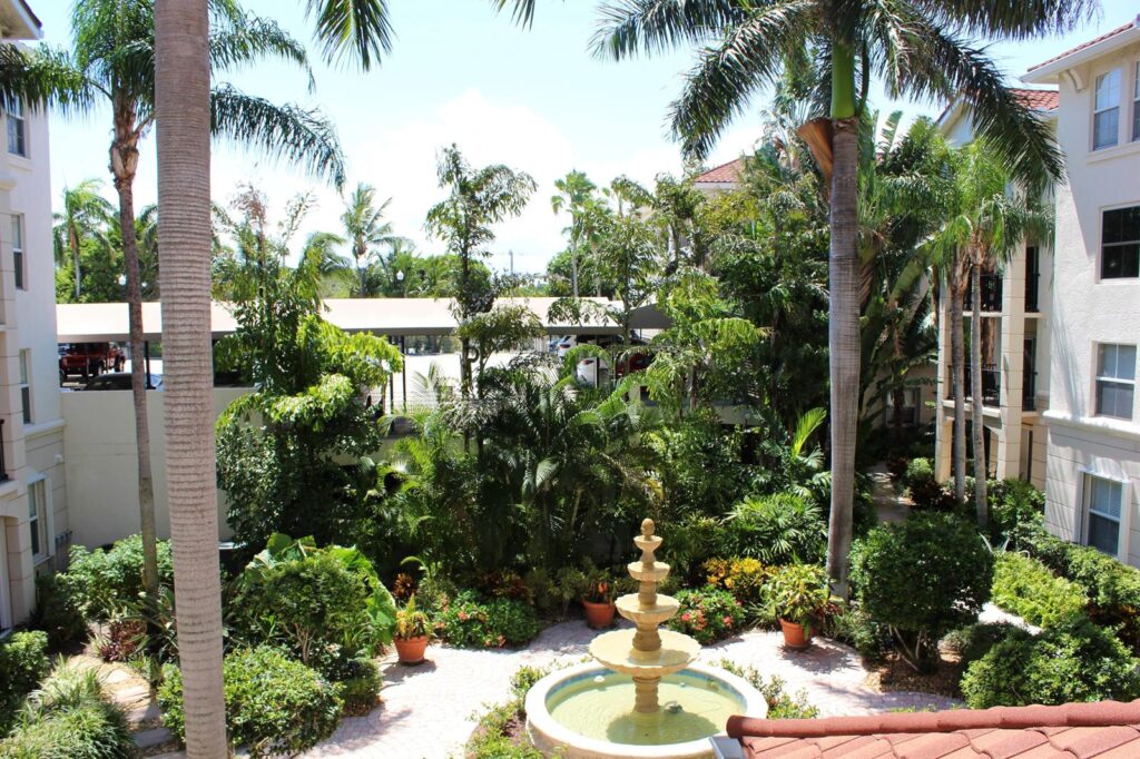 3302 Tuscany Way, Boynton Beach FL 33435