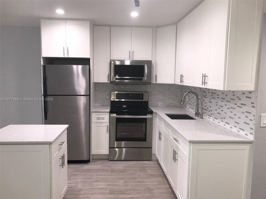 17 Keswick A # 17, Deerfield Beach FL 33442