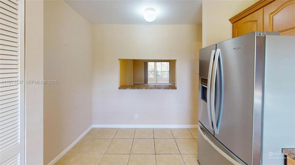 9301 Sunrise Lakes Blvd # 303, Sunrise FL 33322