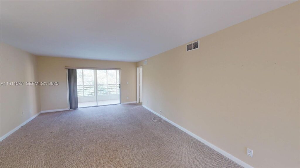 9301 Sunrise Lakes Blvd # 303, Sunrise FL 33322