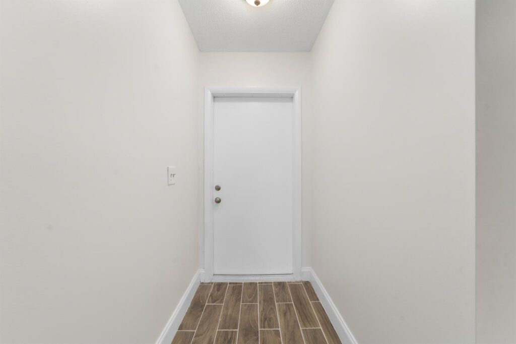 2567 Dudley Drive W # F, West Palm Beach FL 33415