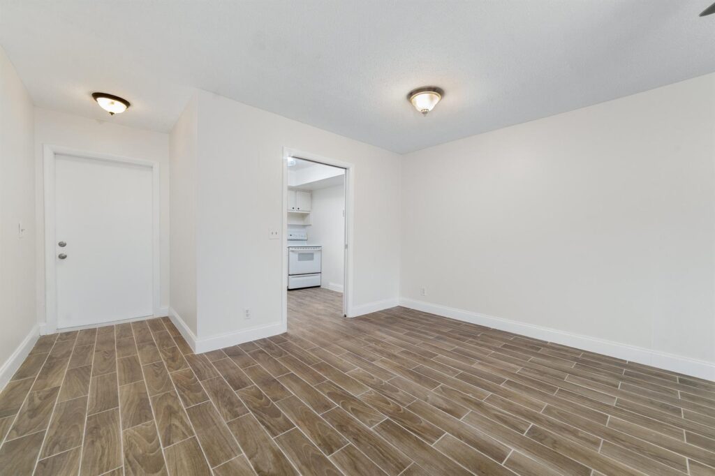 2567 Dudley Drive W # F, West Palm Beach FL 33415