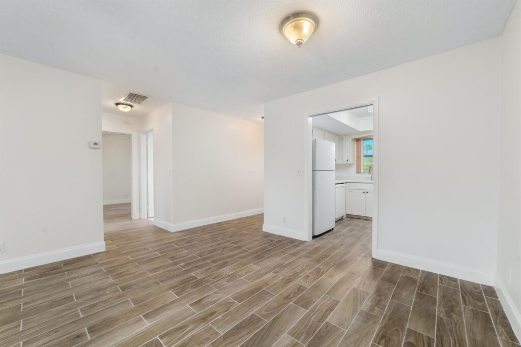 2567 Dudley Drive W # F, West Palm Beach FL 33415