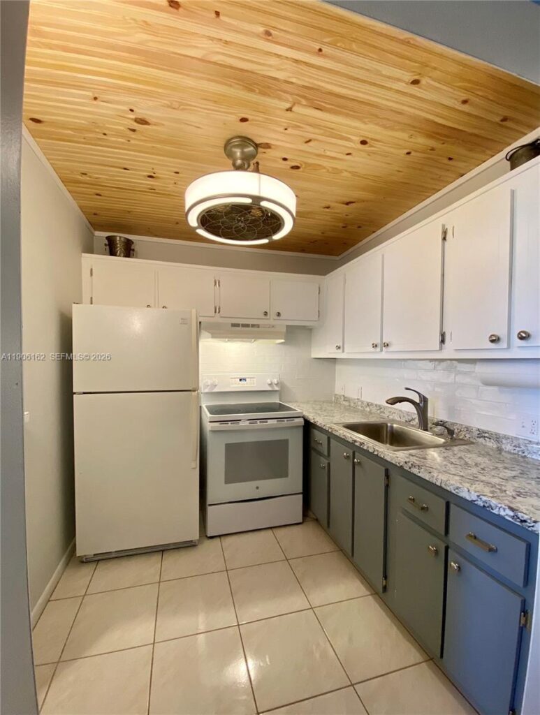 142 Preston D # 142, Boca Raton FL 33434