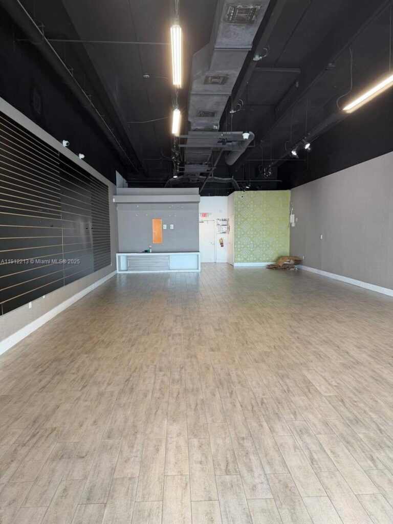 2621 NW 79th Ave, Doral FL 33122