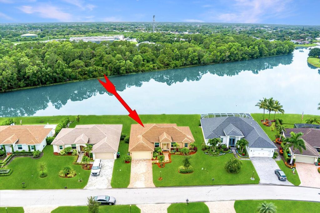 448 SW Vista Lake Drive, Port St. Lucie FL 34953